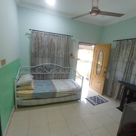 Homestay Sri Ladang Куала Теренгану Екстериор снимка