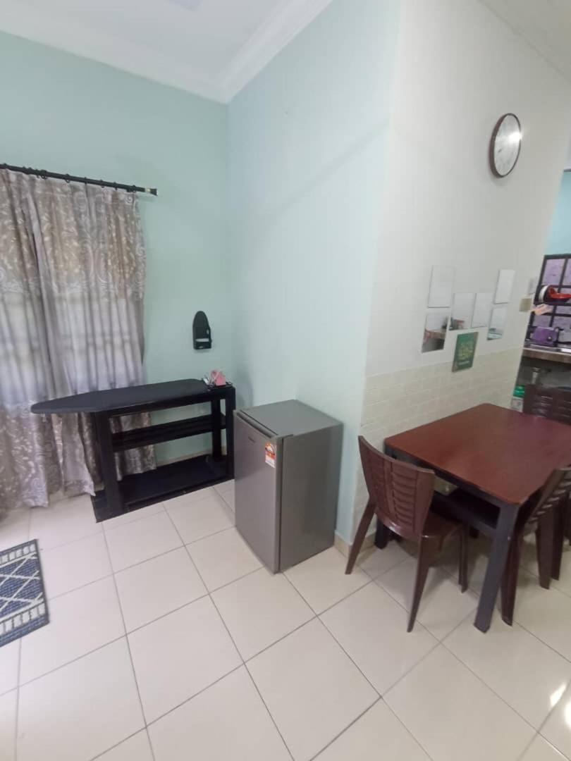 Homestay Sri Ladang Куала Теренгану Екстериор снимка