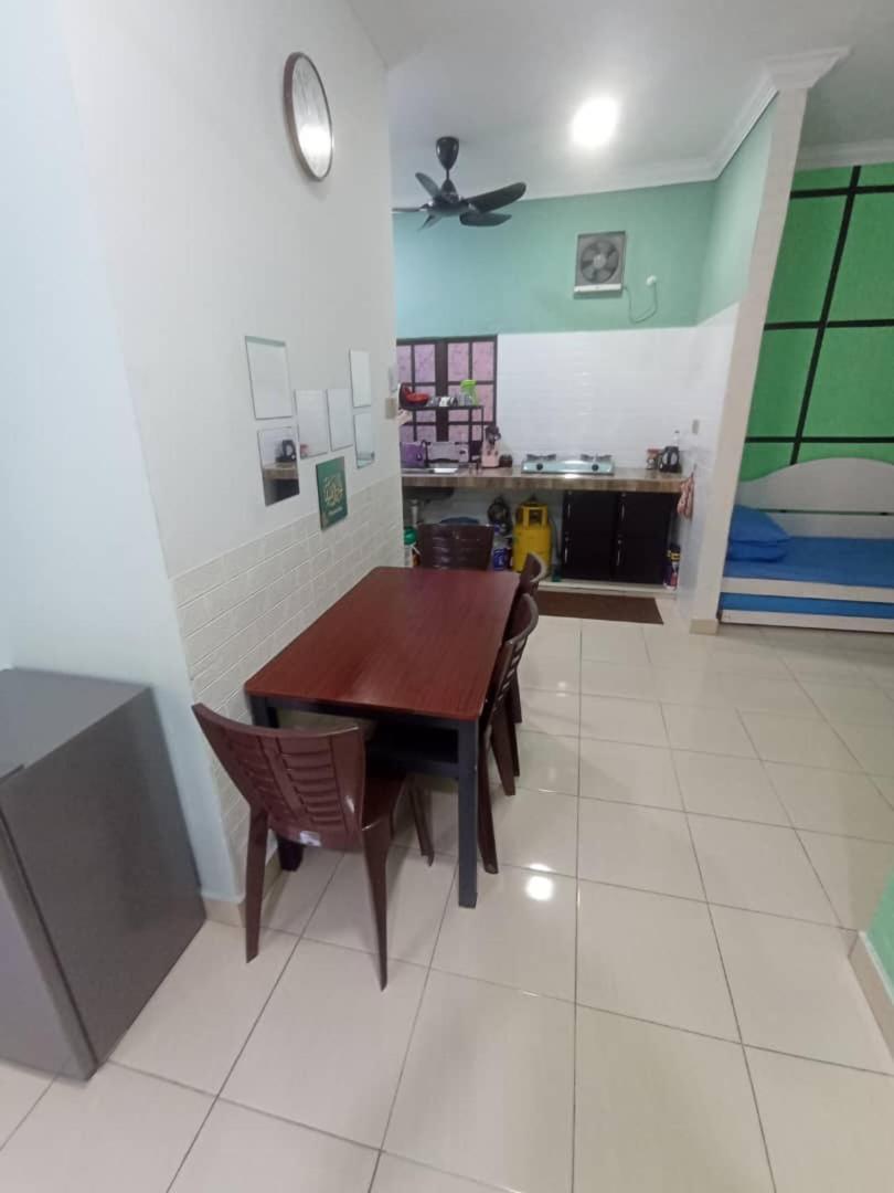 Homestay Sri Ladang Куала Теренгану Екстериор снимка